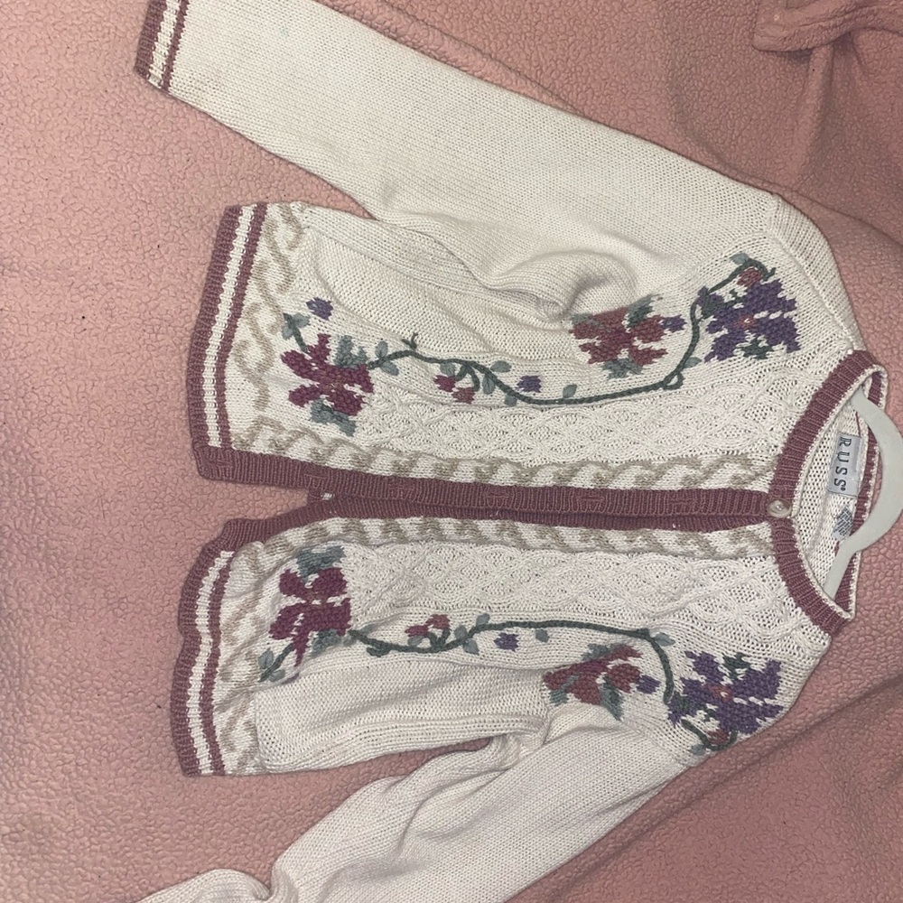 Women's coquette/cottage core sweater